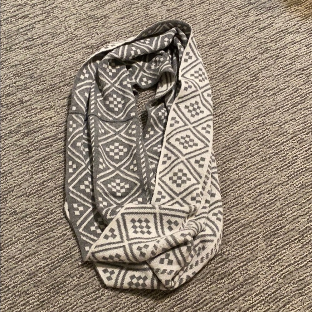 Reversible Infinity Scarf - Picture 5 of 5